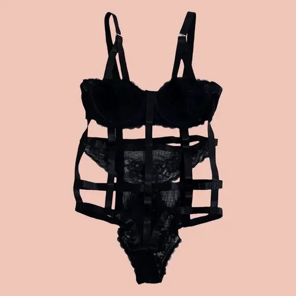 Midnight Muse Black Cutout Harness Lace Bodysuit Sz M - Picture 12 of 13